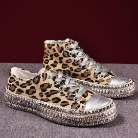 Plus Size Fashion Canvas Rivet Decoration Slip Resistant Flat Causal Shoes