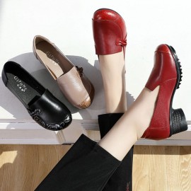 Women Folkways Comfy Leather Round Toe Slip On Pumps