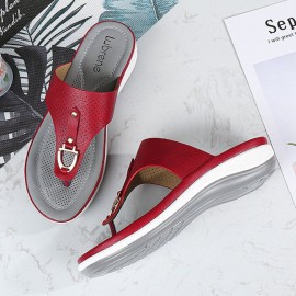 Women Summer Metal Decoration Flip Flops Comfy Clip Toe Sandals